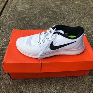 Women’s Nike Free Run Sz 7.5